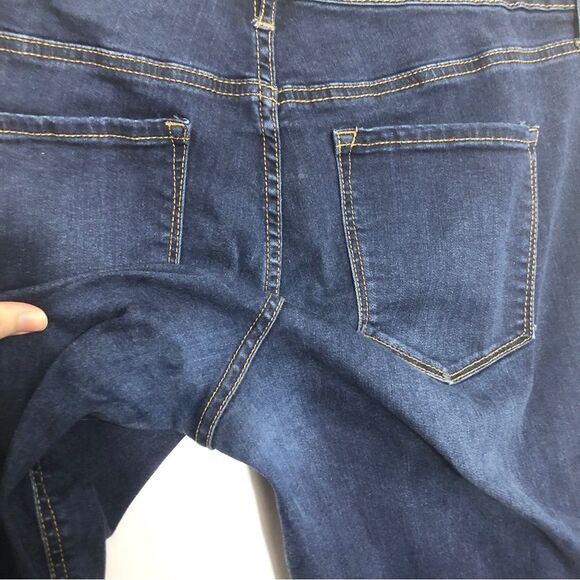 MiracleBody Jeans Womens Size 16 Blue Dark Wash Desire Crop Boot Cut - Picture 6 of 9